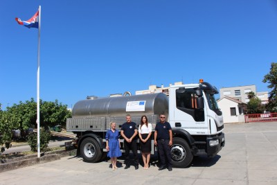 ZADRA NOVA ustupila kori&scaron;tenje cisterne-vodonosca Javnoj vatrogasnoj postrojbi Grada Zadra