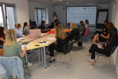 Javnopravnim tijelima predstavljene mogućnosti EU financiranja u okviru Poziva Razvoj, &scaron;irenje i unaprjeđenje kvalitete izvaninstitucijskih socijalnih usluga kao podr&scaron;ka procesu deinstitucionalizacije